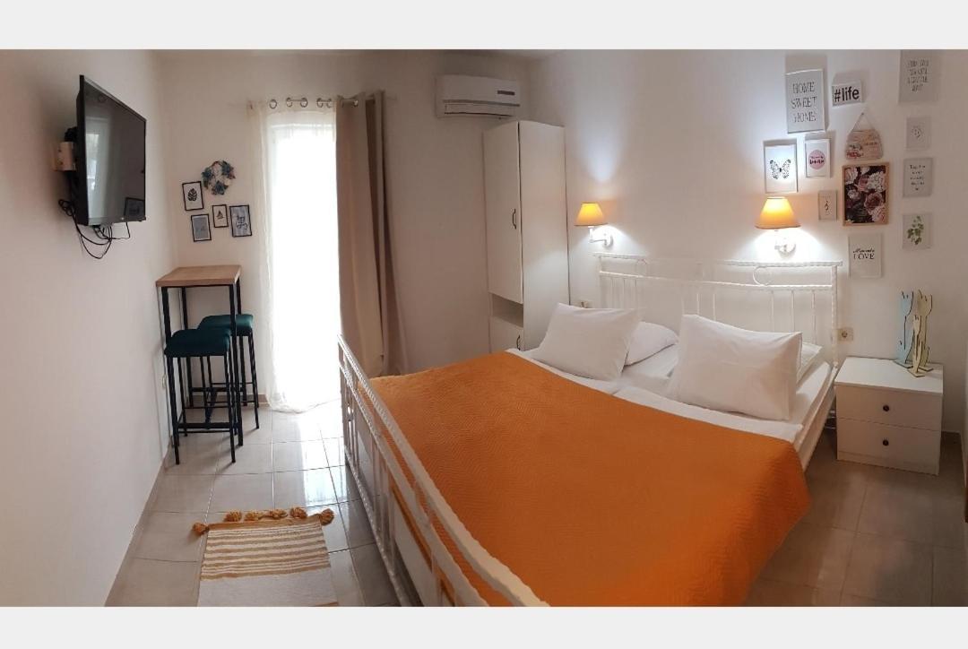 Apartment Luna Дрвеник Екстер'єр фото