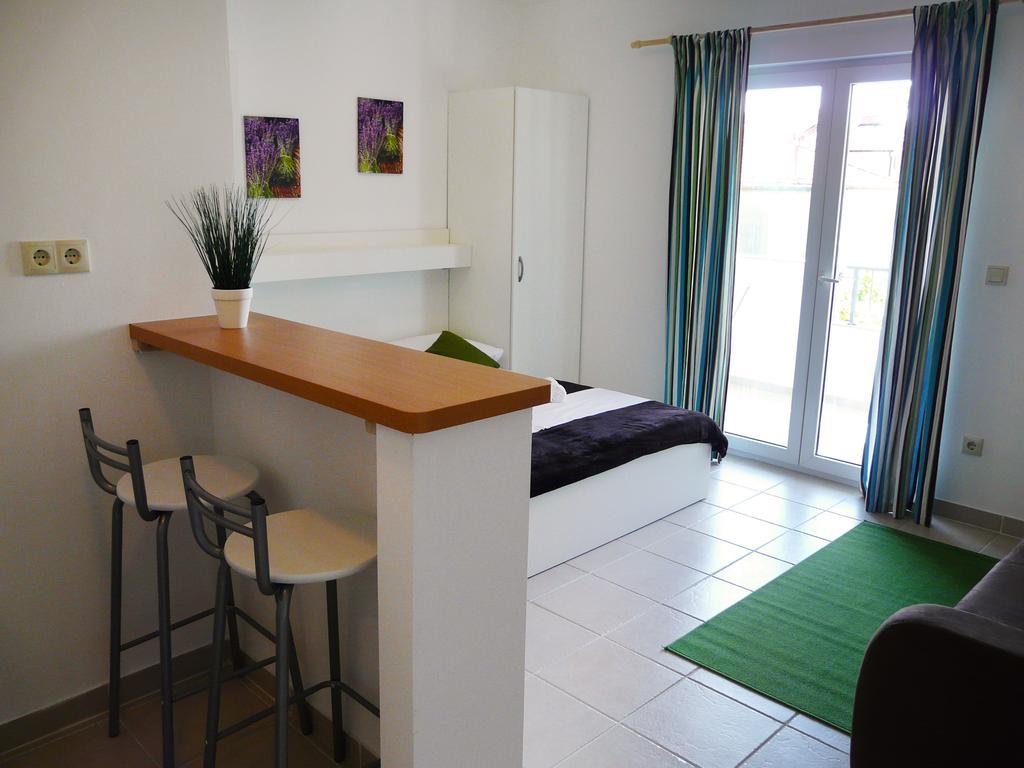Apartment Luna Дрвеник Екстер'єр фото