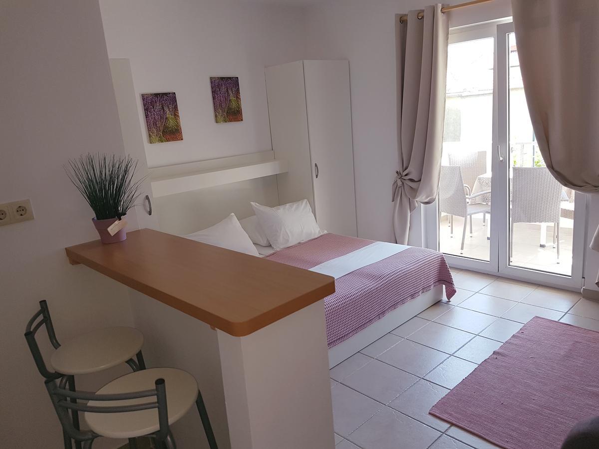 Apartment Luna Дрвеник Екстер'єр фото